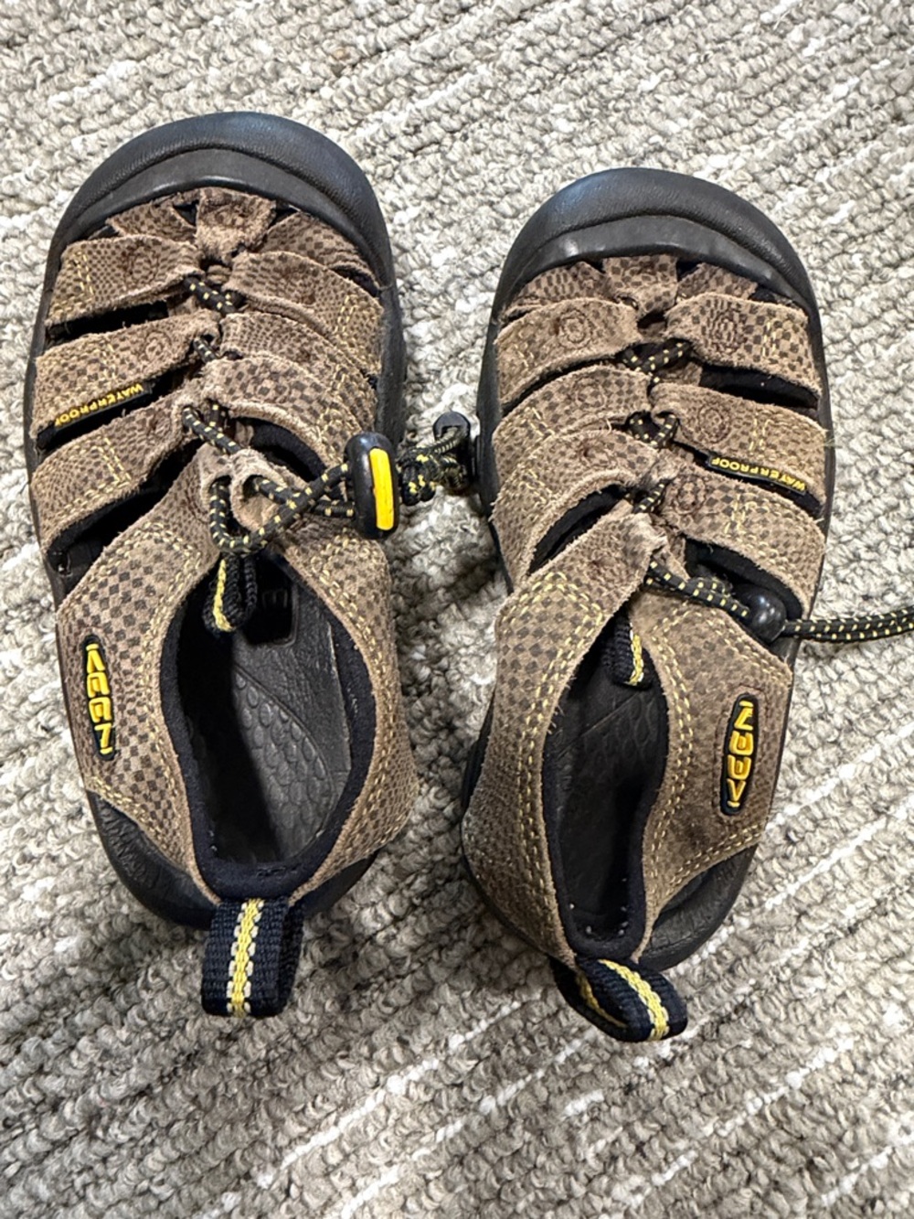 KEEN Kids Brown and Black Bungee Water Shoes